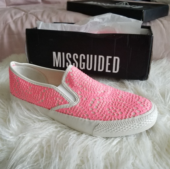 MISSGUIDED NEON PINK SLIP ON LACE SNEAKERS - Picture 8 of 8